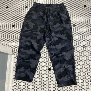 Old navy active camo stretch joggers size medium